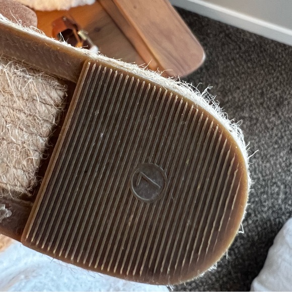 Marc Fisher Brown Suede Wedge size 7 - Picture 5 of 5